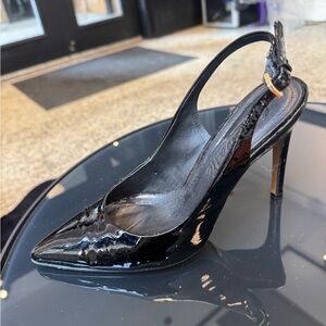 L'INTERVALLE Glossy Black Slingback Heels